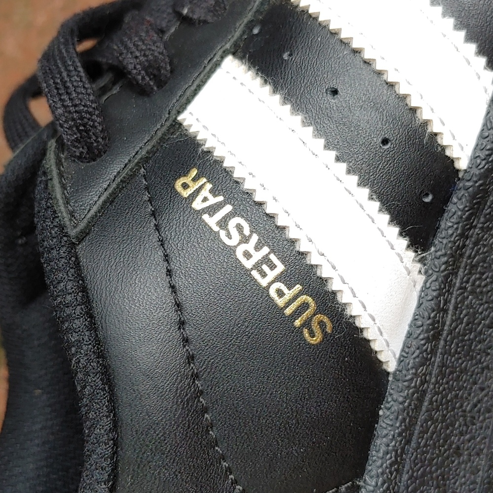 Adidas Men's  Black and White Hard Shell Superstar Sneakers Size 7.5 (1157) - Picture 7 of 9